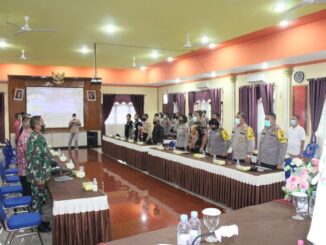 Hal itu dikatakan Kapolres AKBP Boy Sutan Binanga Siregar SIK didampingi Pejabat Jajaran Utama Polres, saat memimpin Rapat Koordinasi (Rakor) Lintas Sektoral untuk persiapan gelar 'Operasi Terpusat Lilin Toba' tahun 2020