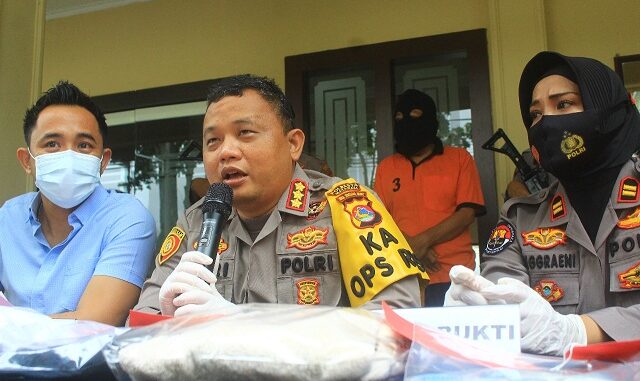 Kapolresta Mataram, Kombes Pol Heri Wahyudi saat press release, Kamis (21/01/2021).