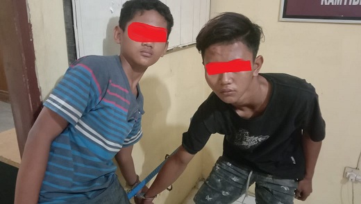 Dua anak baru Gede (ABG), RIH alias Riski (16) bersama AI alias Basir(20)