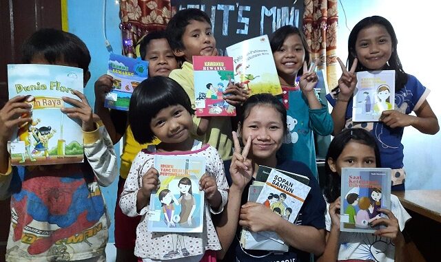 Mahasiswi USU Membuka Perpustakaan Mini Untuk Tingkatkan Minat Membaca Anak-Anak