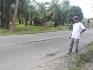 Proyek Tambal Sulam Jalan Dinas PUPR kembali rusak