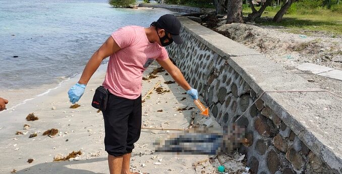 Penemuan Mayat Setengah Badan Tersisa Tulang di Pantai Orong Bukal, Senin (22/3/2021).