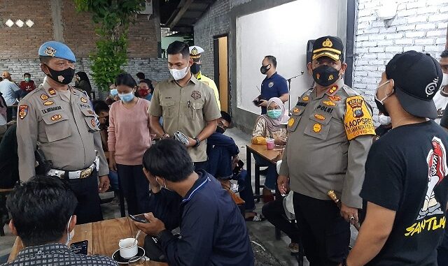 Kapolres Batu Bara AKBP Ikhwan, SH, MH memimpin langsung pelaksanaan Ops Yustisi di wilayah hukum Polres Batu Bara, Sabtu (20/3/2021) malam.