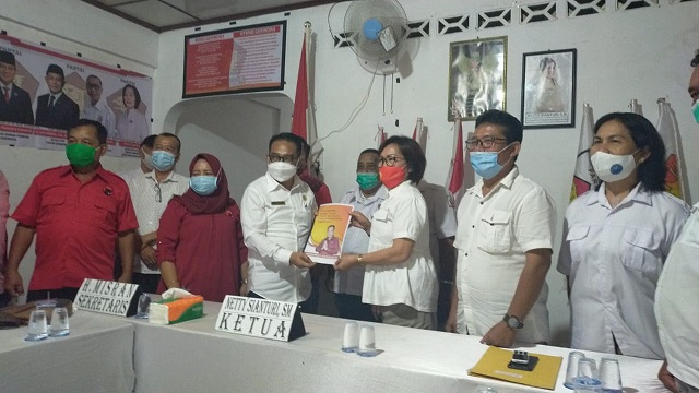 Astronot daftar di DPC Gerindra, Pematangsiantar, Rabu (30/3/2021) sekitar pukul 15.00.