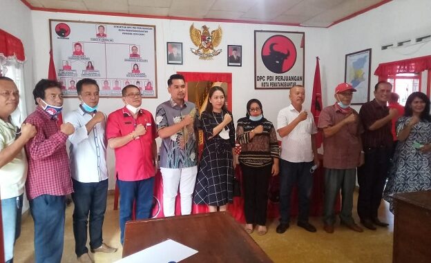 Sondi Silalahi ST mendatangi kantor DPC PDI Perjuangan, Jumat (19/3/2021