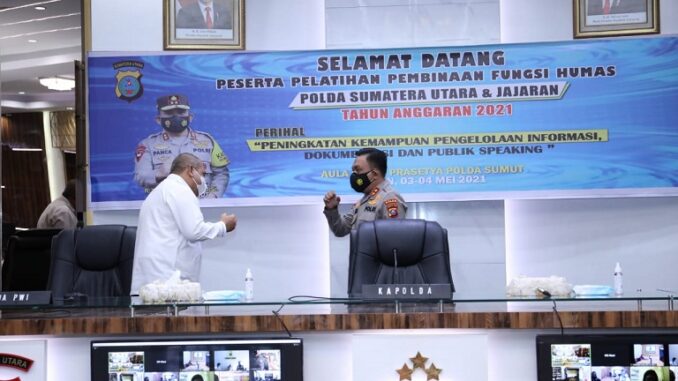 Kapoldasu, Irjen Pol. Drs. R.Z. Panca Putra Simanjuntak, M.Si membuka pelatihan pembinaan fungsi humas sejajaran Polda Sumut.